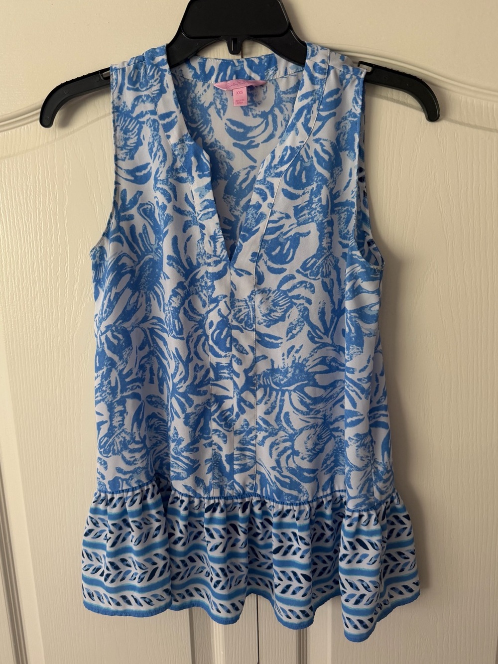 Lily Pulitzer Gramercy white on a roll ruffle tank shirt lobster crab